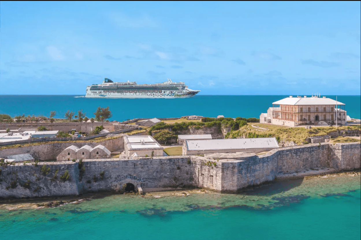 2025 Bermuda Cruises: Take a Vacation to This Island Paradise - background banner